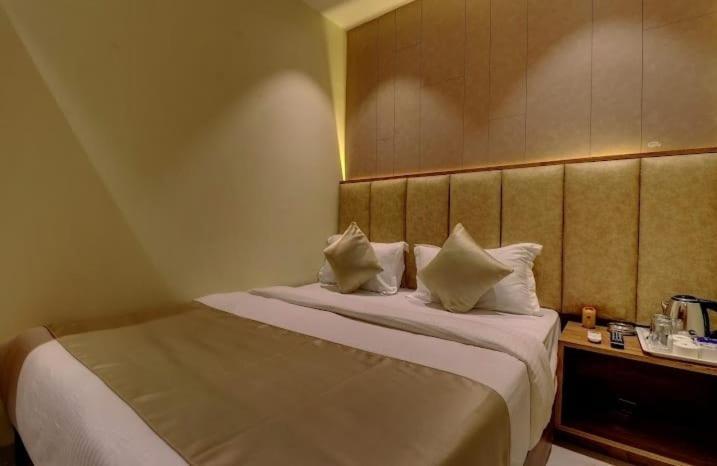 Hotel Amber Suite Near Mumbai Airport Eksteriør billede